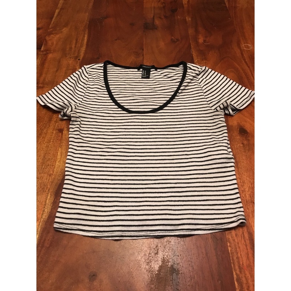 Forever 21 Navy Blue/White Ribbed Shirt Top Crop Size Medium Women's (BB)